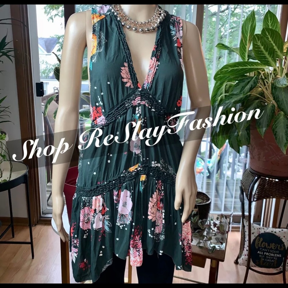 🌻Free People Women’s Green Tunic Top Sz  (S)